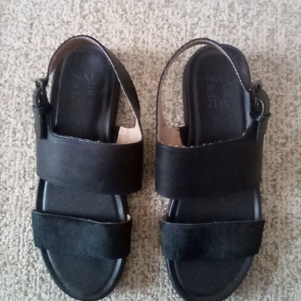 Naturalizer Double Strap Black Sandals